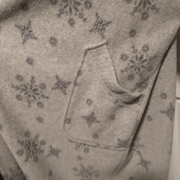 Bath Robe - Picture 5 of 9